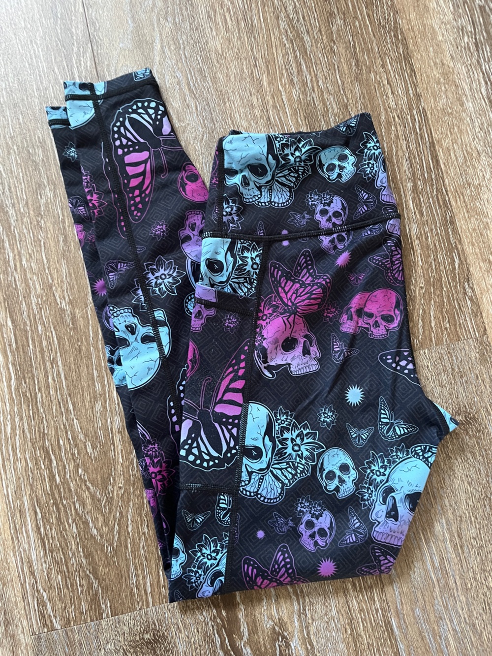 XS CVG full length leggings - Pretty Deadly Vibrant